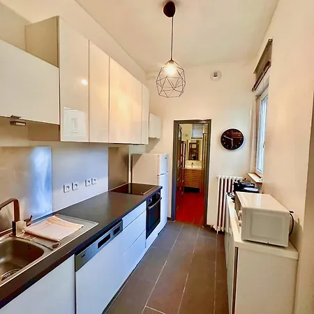 Arago1 - Centre Sur Jardin Appartement *